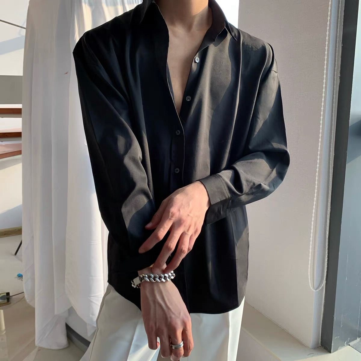 禁欲系冰丝免烫男士宽松黑衬衫