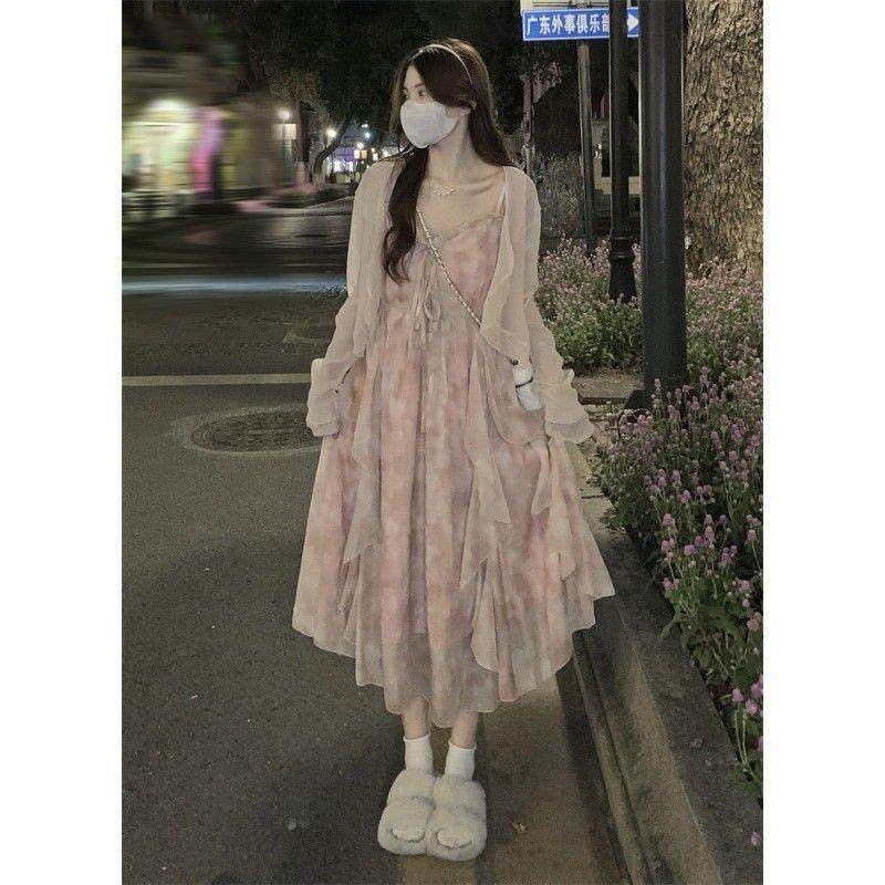 粉色碎花吊带开衫两件套连衣裙