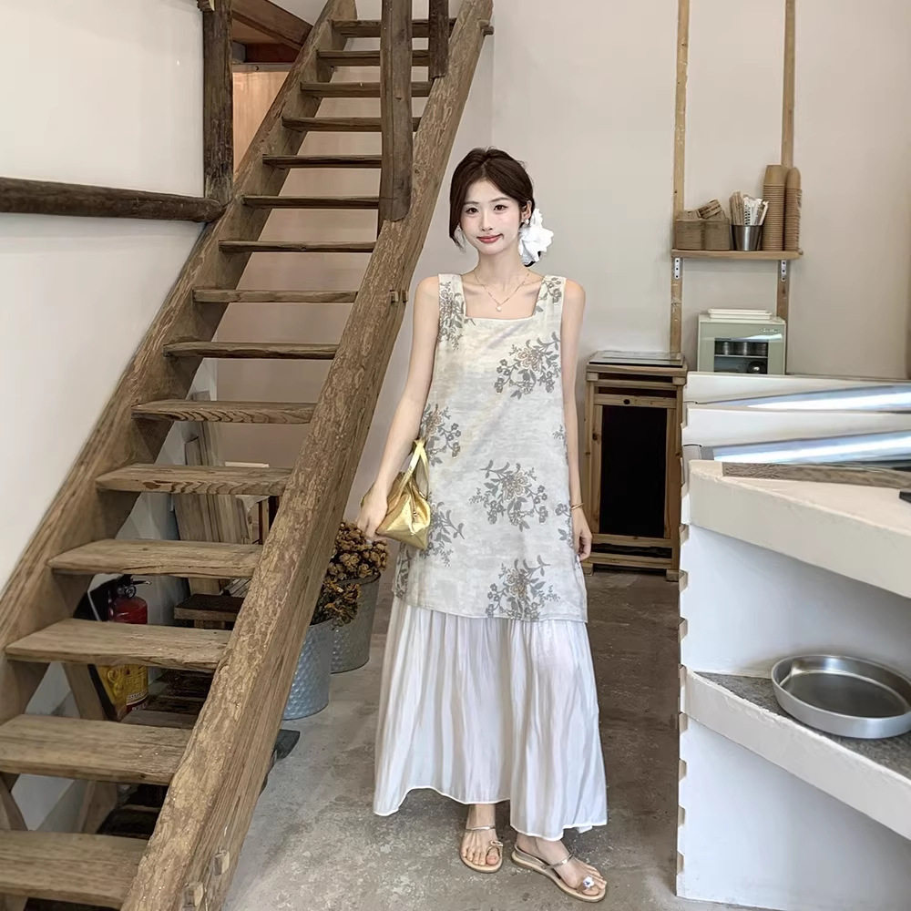夏季法式缎面印花拼接背心连衣裙
