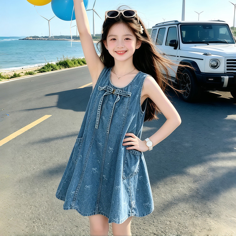 牛仔风无袖连衣裙女童2026新款夏季蝴蝶结系带中长裙休闲背带裙