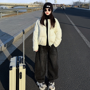 女童冬季短款羽绒服外套洋气2025新款爆款满天星加绒牛仔裤套装潮