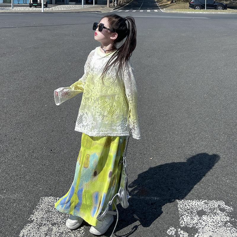 女童春夏款洋气设计感镂空渐变T恤衫多巴胺绿色半身裙时尚两件套