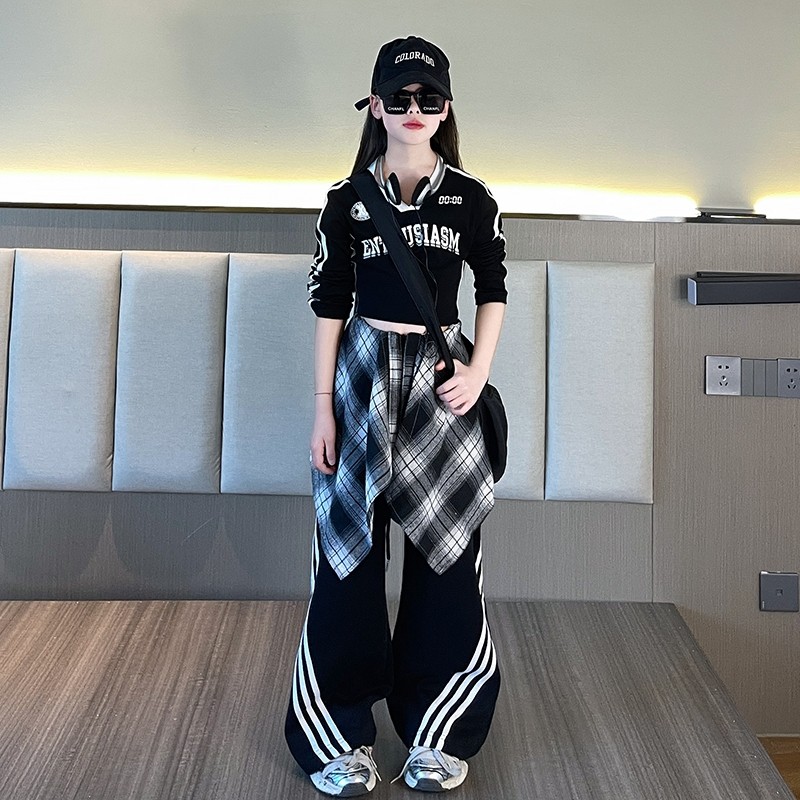女童春秋款套装街头时尚图片