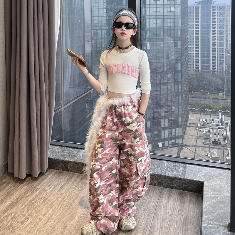 女童中大童迷彩工装裤长袖T恤衫2026春秋装韩版街舞阔腿裤两件套