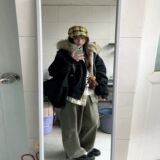 黑色