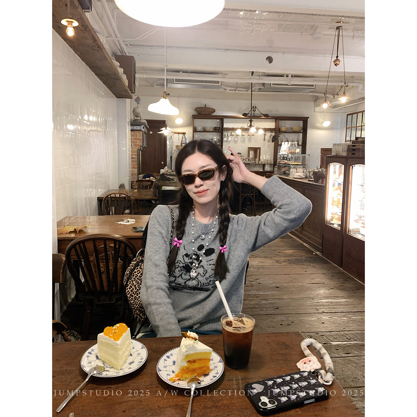 草莓跳 慵懒风羊毛米奇提花圆领毛衣女冬季宽松显瘦减龄保暖上衣