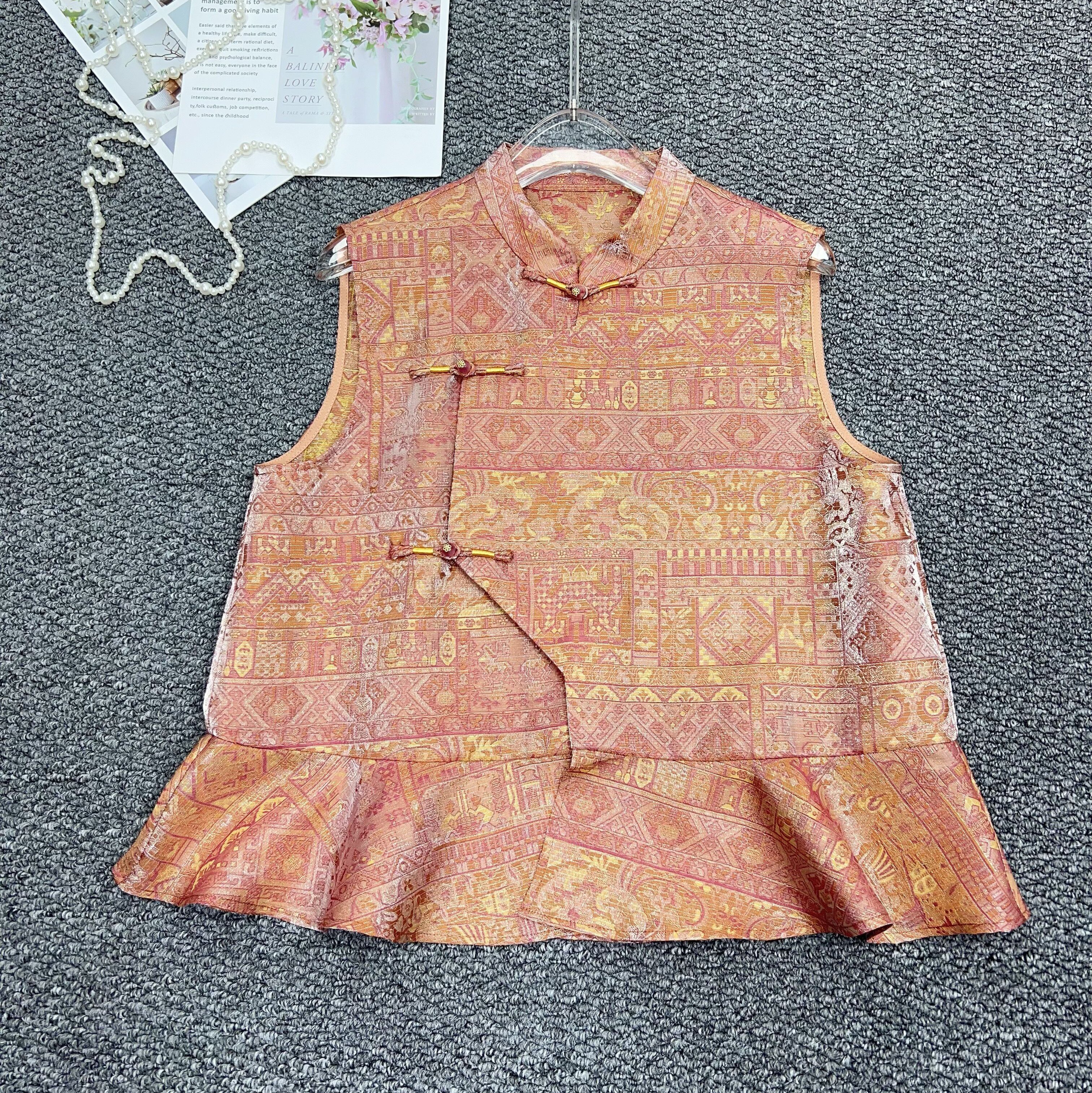 真丝麻浮光锦轻奢减龄百搭荷叶边新中式马甲手工做盘扣禅意小衫