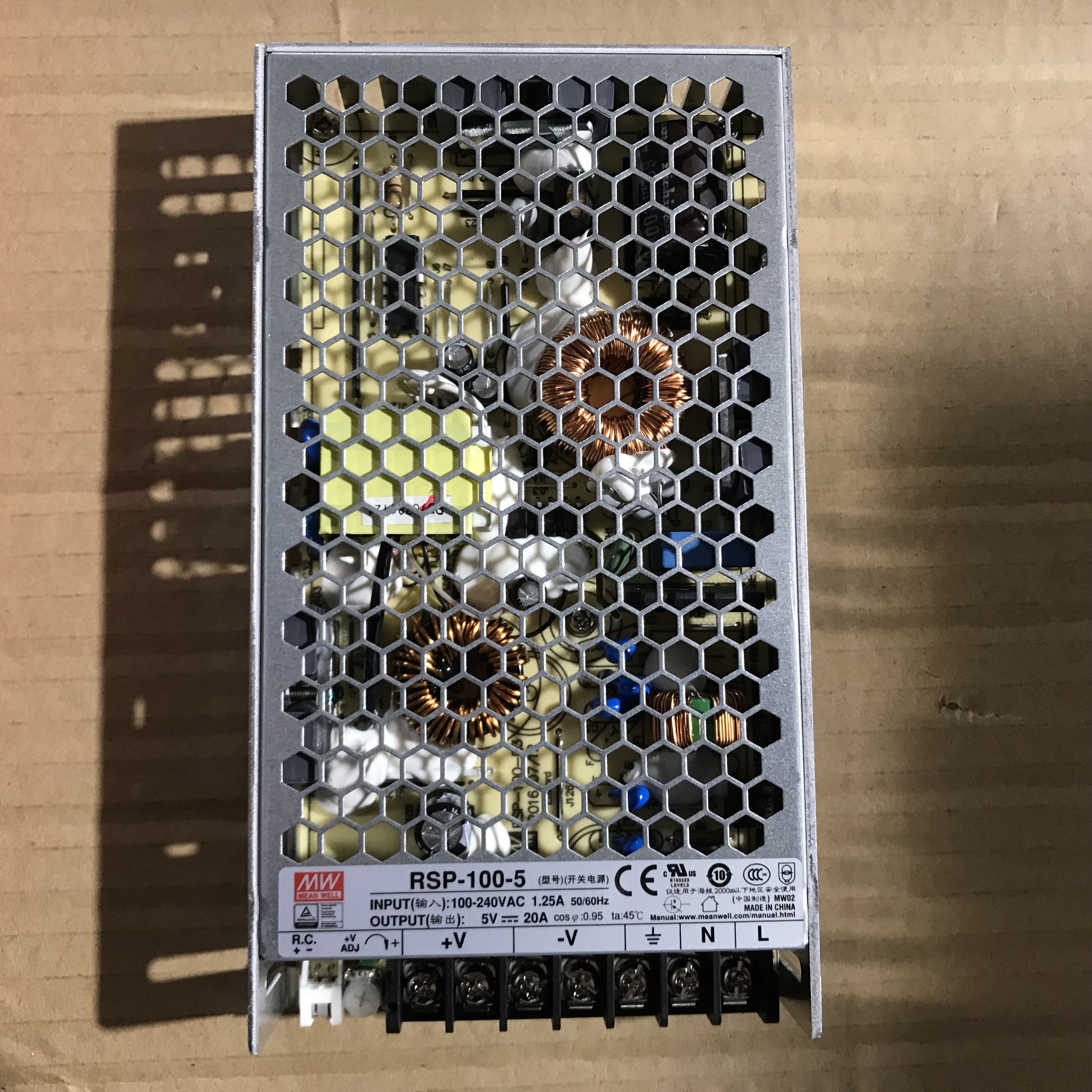 厂家直销 台湾明纬 MEAN WELL 电源 原装 假一赔十 RSP-100-5在类目 3C数码配件, 电子元器件市场, IC集成电路/电机, 电源模块中 - 来自Buy2taobao.com提供专业的淘宝代购服务