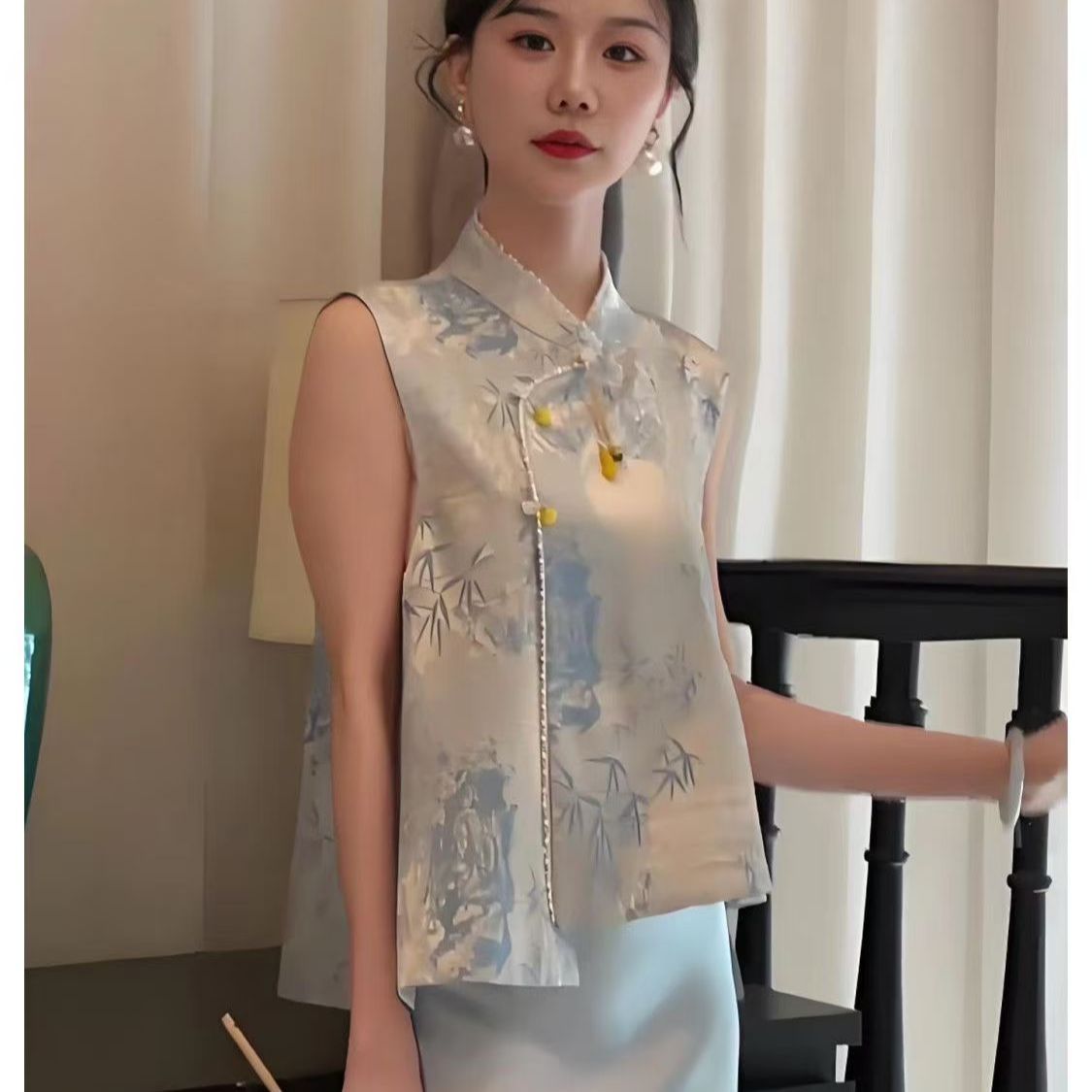 薄款新中式国风无袖马甲夏季缎面提花重工穿珠时尚百搭马夹坎肩