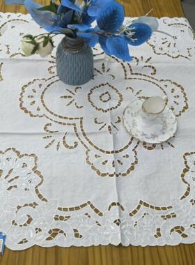 O137-4 手绣镂空方桌布白色棉质85cm