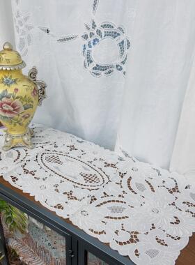 G105 重工经典鲁绣牛鼻绣手工长方桌旗白色麻质85x35cm