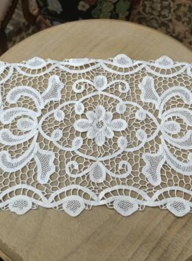 O235-2 即墨花边满工长方盘垫白色棉质42*27cm