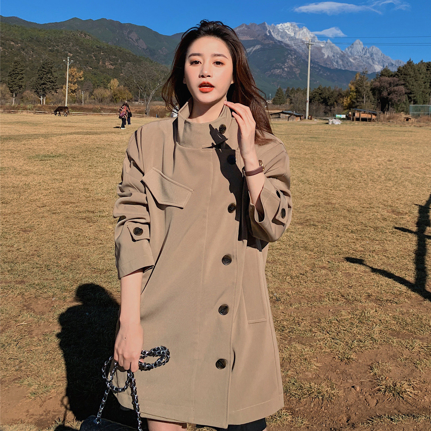 高级小众休闲韩系chic卡其色风衣外套女春秋季超火好看中长款大衣图片