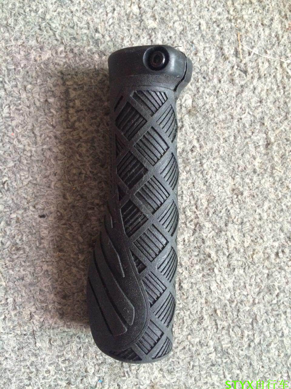 Poignées de vélo - Ref 2342774 Image 1