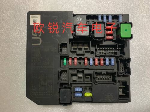 尼桑逍客奇骏骐达 保险盒 284B7 3S01C U5原装拆车保险盒IPDM