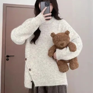 秋冬毛衣女学生慵懒风软糯韩版宽松显瘦圆领套头别致开叉针织上衣