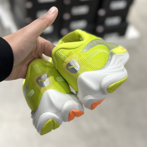 PUMA彪马男子缓震回弹氮气科技跑步鞋彪速3VELOCITY NITRO 380080