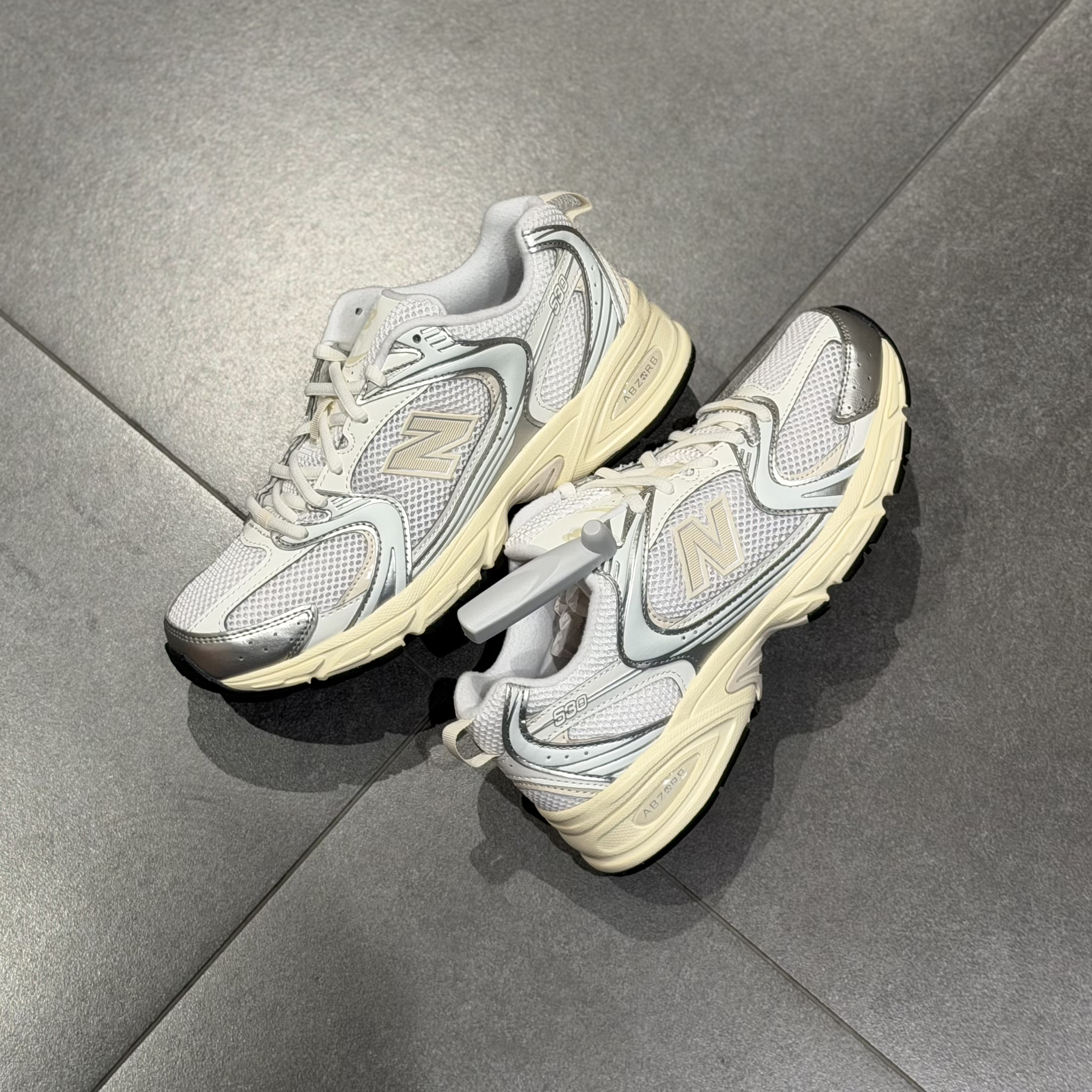 New Balance NB 530 男女同款减震耐磨透气低帮休闲跑步鞋U530ESB图片