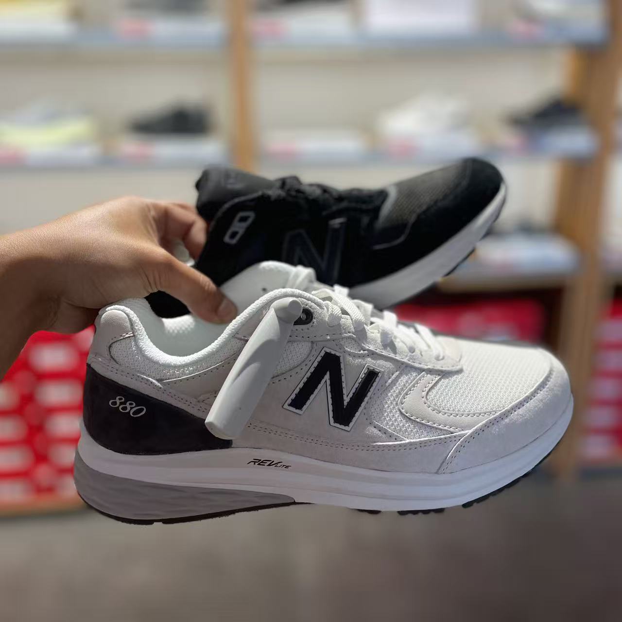 New Balance NB男鞋女鞋880系列复古透气慢跑运动休闲鞋 MW880OF3