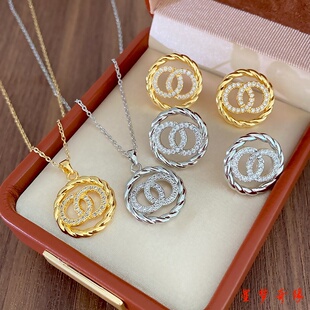 不掉色小香风双c双环毛衣链女高级感大气高档2026新款爆款锁骨链