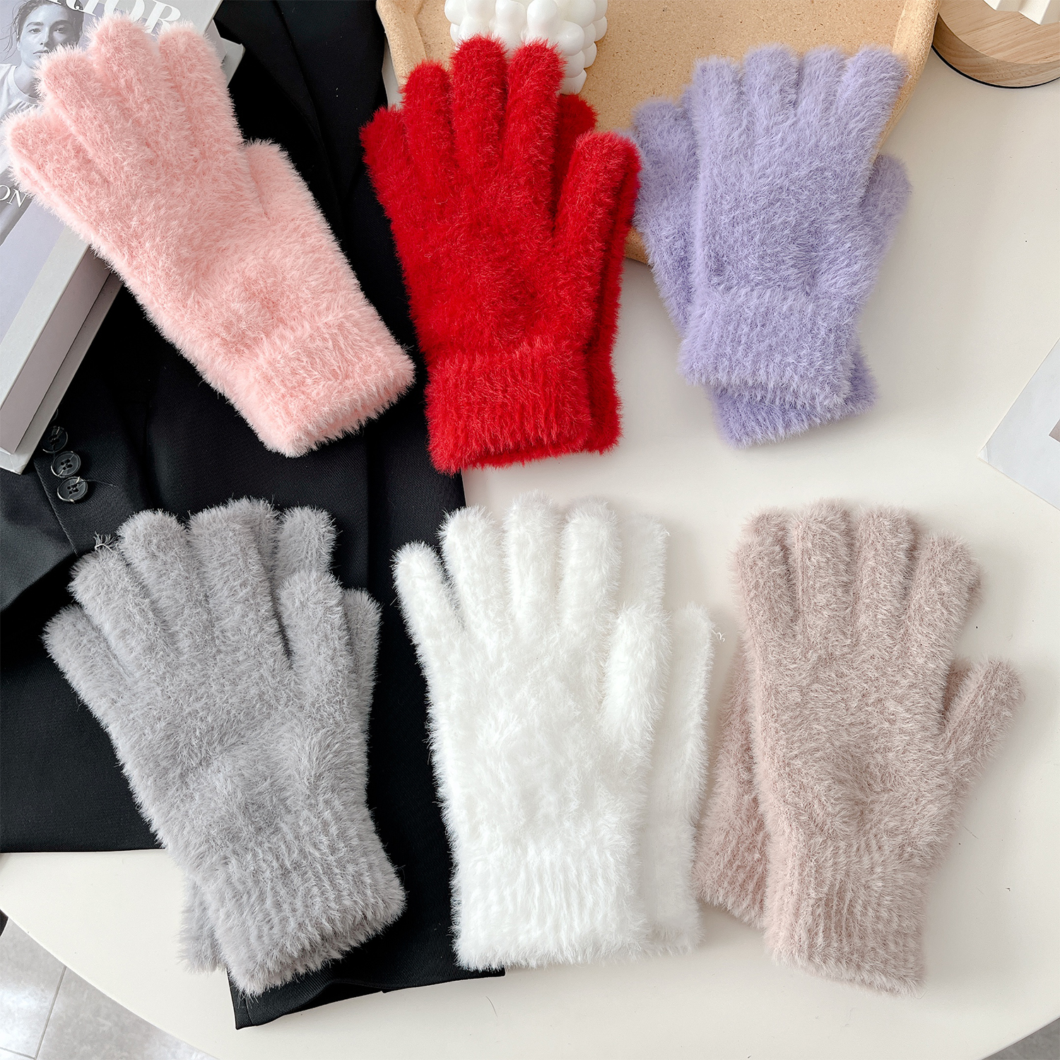 冬季五指纯色手套女骑车防风防寒仿兔毛新款毛绒保暖可爱分指学生