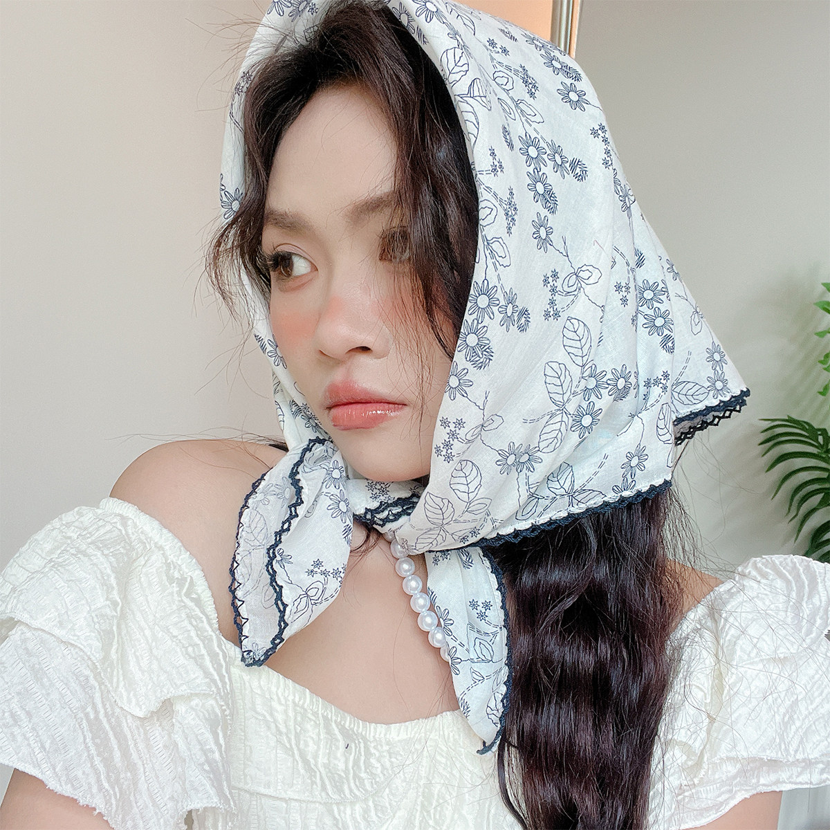 日系春夏季女士小方巾图片