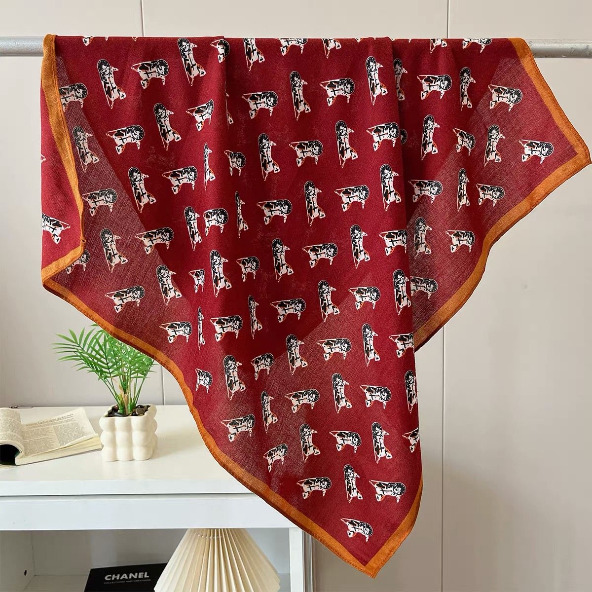 新年款新品丝巾女春秋百搭多功能红色小马方巾披肩围巾时尚丝巾女