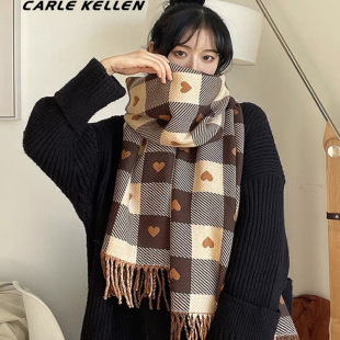 2025年新款咖色爱心格子仿羊绒围巾