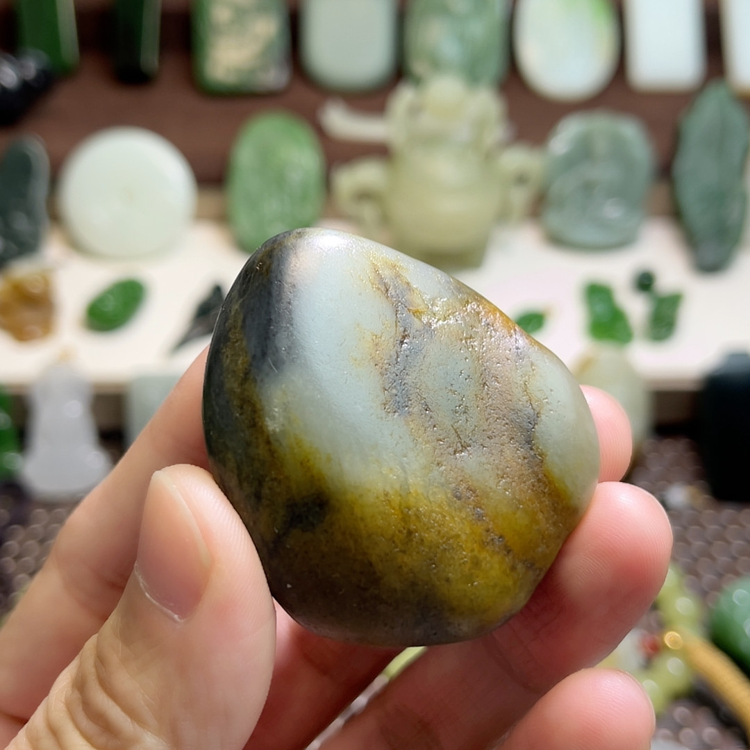 和田玉籽料青花原石