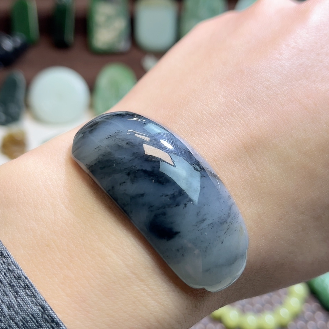 籽料青花意境手牌