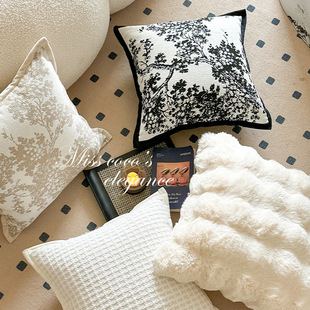 蔓越家 轻法黑白小香风 客厅沙发抱枕靠垫卧室腰靠枕抱枕套不含