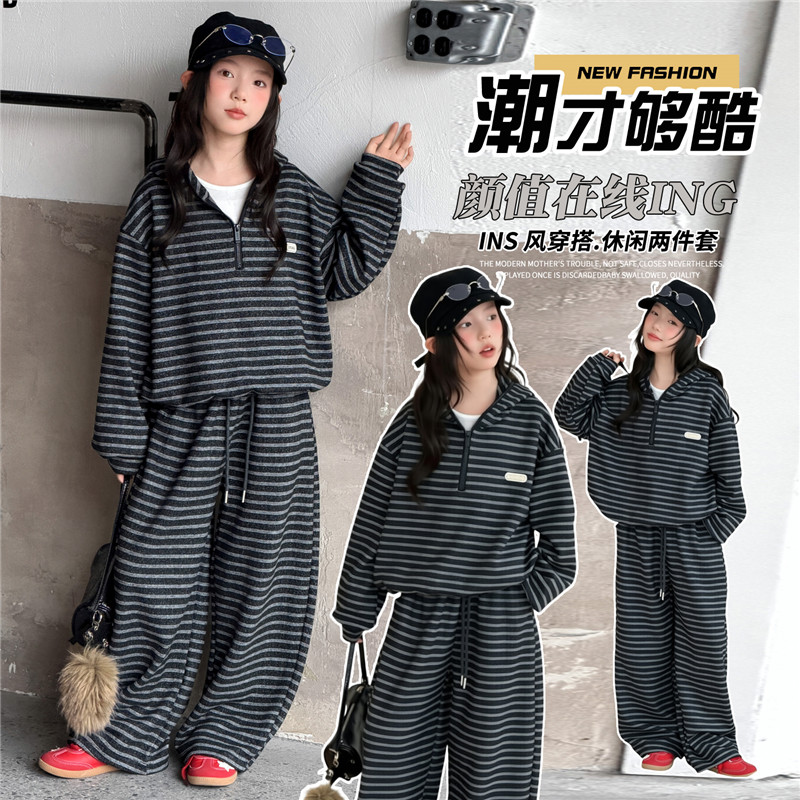 条纹连帽套装~休闲韩系风~