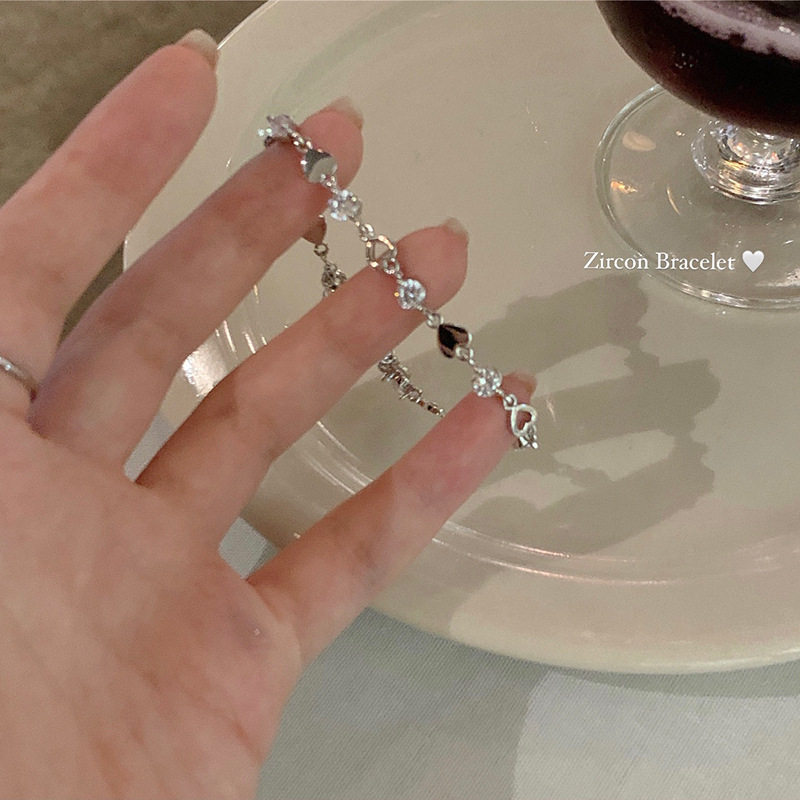 爱心锆石手链女生百搭礼物