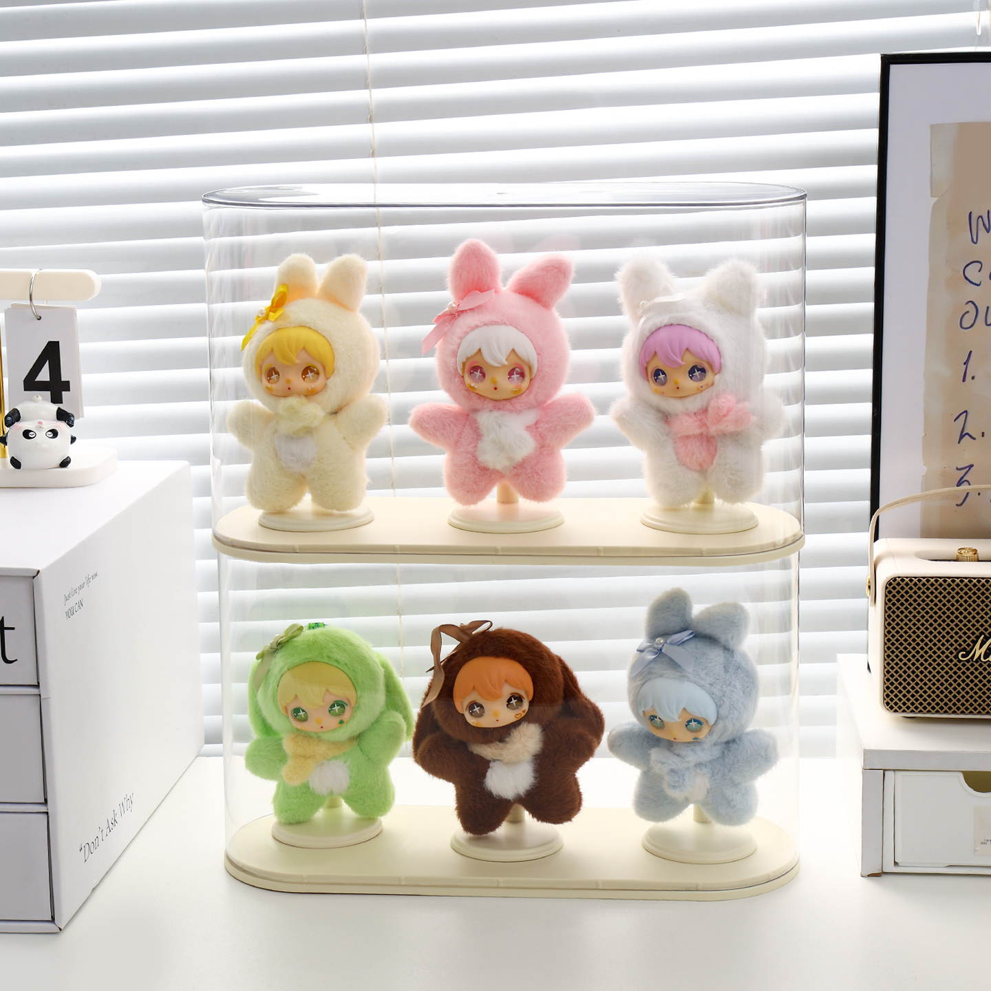 兔闪闪展示盒透明盲盒收纳展示架