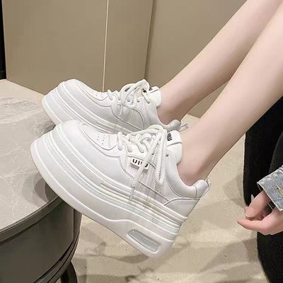 内增高小个子板鞋女2025春秋季新款皮面厚底休闲百搭显瘦小白单鞋