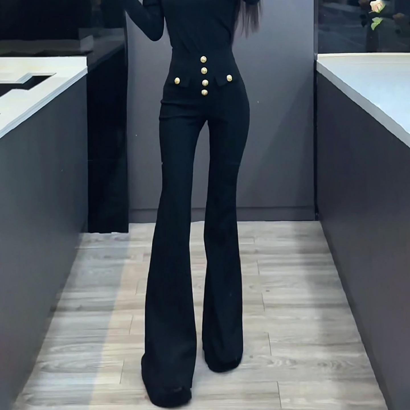 小香风黑色垂感喇叭裤女