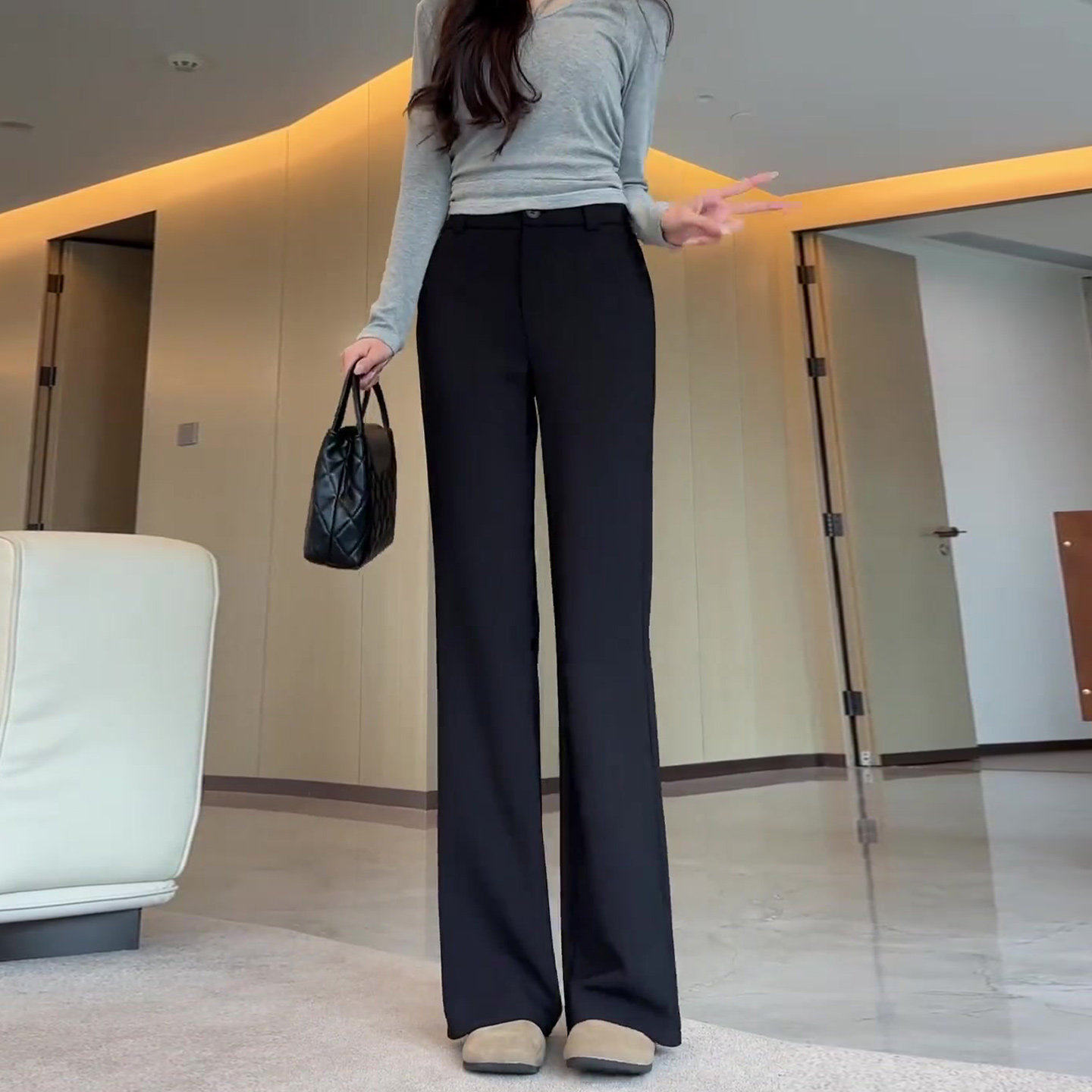 高级感黑色直筒裤女春季2026年新款高腰显瘦显腿长百搭休闲微喇裤,女装/女士精品,大码裤装,淘宝优惠券,粉丝福利购,淘宝优惠卷