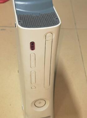 【议价】XB0X360游戏机，硬盘是750G的，只有主机一台，没有电