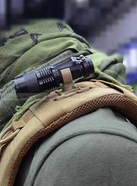 UTX多耐福手电筒夹 登山杖固定夹扣 水袋水管固定支架背包D环挂扣