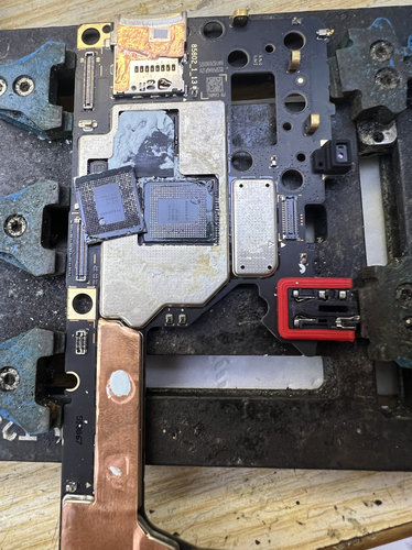 联想拯救者平板Y700正常使用不开机不显示cpu问题维修超好评