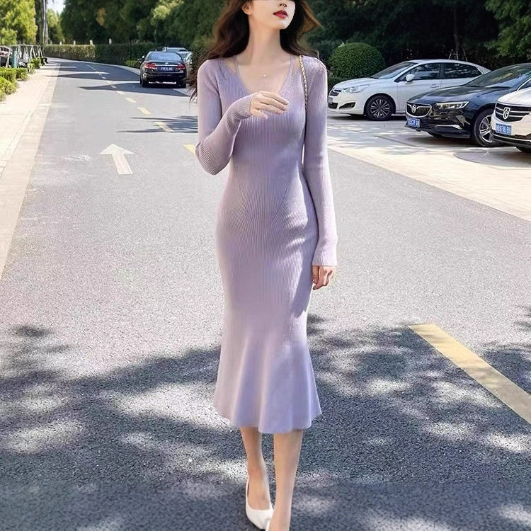欧洲站姿色V领针织连衣裙女秋冬法式收腰鱼尾长裙打底包臀毛衣裙