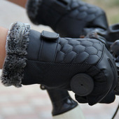 冬季 加绒加厚全触屏保暖皮手套户外骑车防水防风防寒男女通用 新品