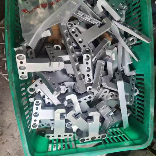 模具钢718H精板实拍p20圆棒 铁棒Q235钢板圆棒NAK80板料cnc加工