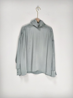 ZOWZOW缎面时尚打底宽松小衫