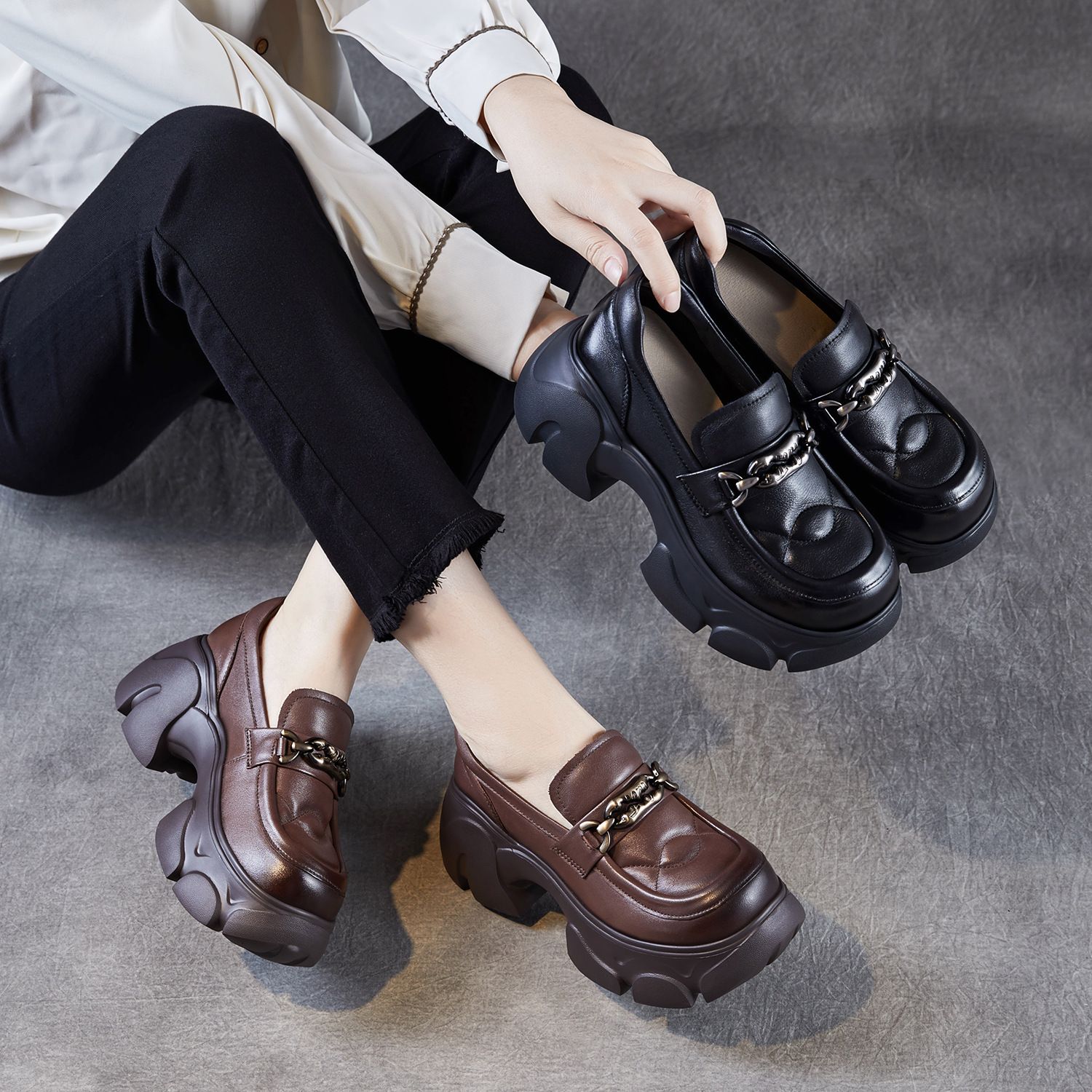 英伦厚底乐福鞋女2025秋季新款小个子增高单鞋真皮松糕圆头小皮鞋