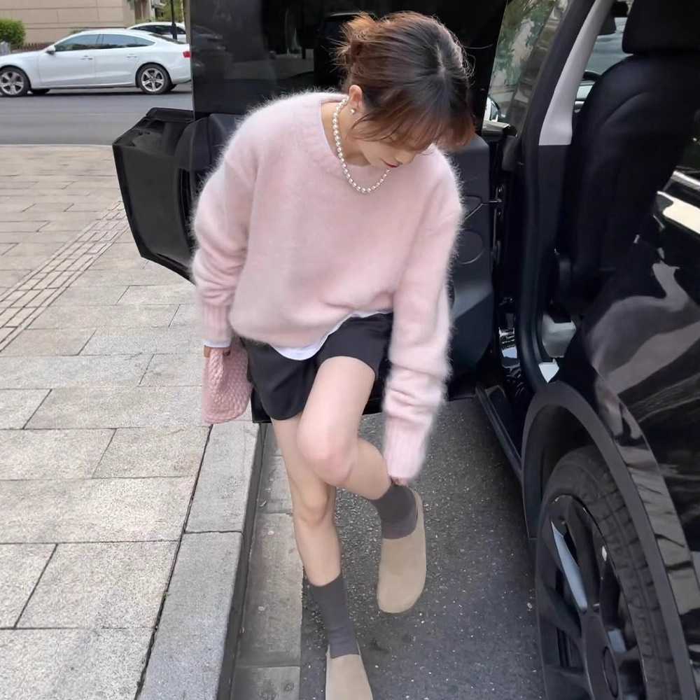 奶呼呼减龄粉色水貂绒软糯毛衣女