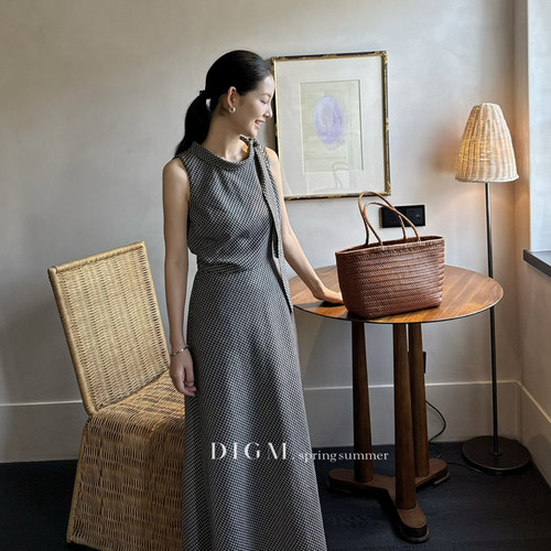 DIGM-26夏上新法式复古港风别致飘带设计收腰显瘦连衣裙(DB19639