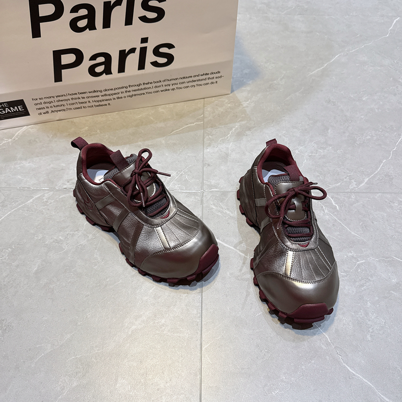 百搭设计感轻便休闲运动慢跑鞋