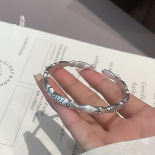 胜银·年年有鱼仿古或亮面足银999.9手镯实心流行小女生闺蜜银镯