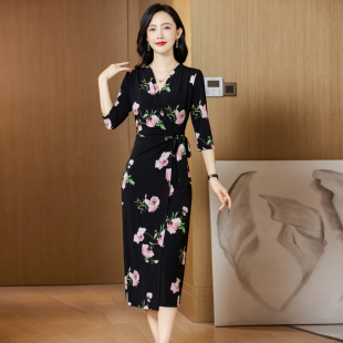 长款 优雅气质收腰显瘦V领印花女夏季 遮肚包臀连衣裙 新款 2026春装